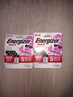 Energizer MAX 9V Battery Pack Duo - White & Pink Accents